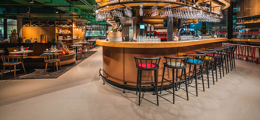 W Stools